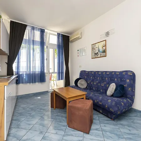 Hope - One-bedroom With Terrace And Sea View A2 Dugi Rat